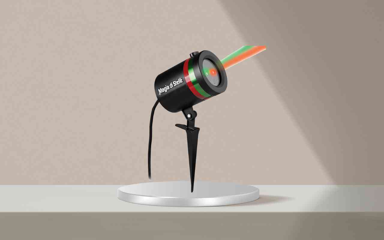 Scopri come creare un cielo stellato in casa con il faretto Magia di Stelle